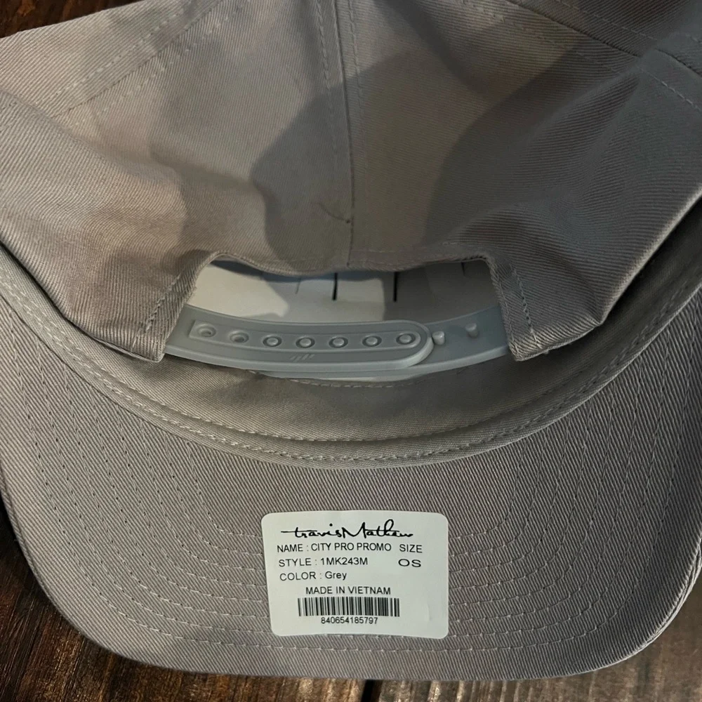 Travis Mathew Hat NWT